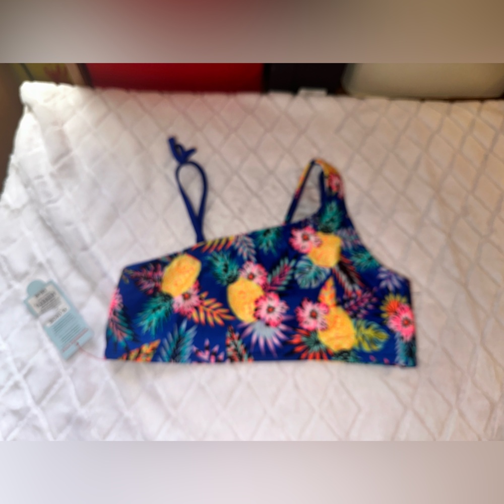 💙🌴NWT SWIM TOP - Picture 3 of 6